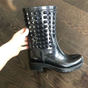 Vince Camuto Black veletto rain boots Sz 36